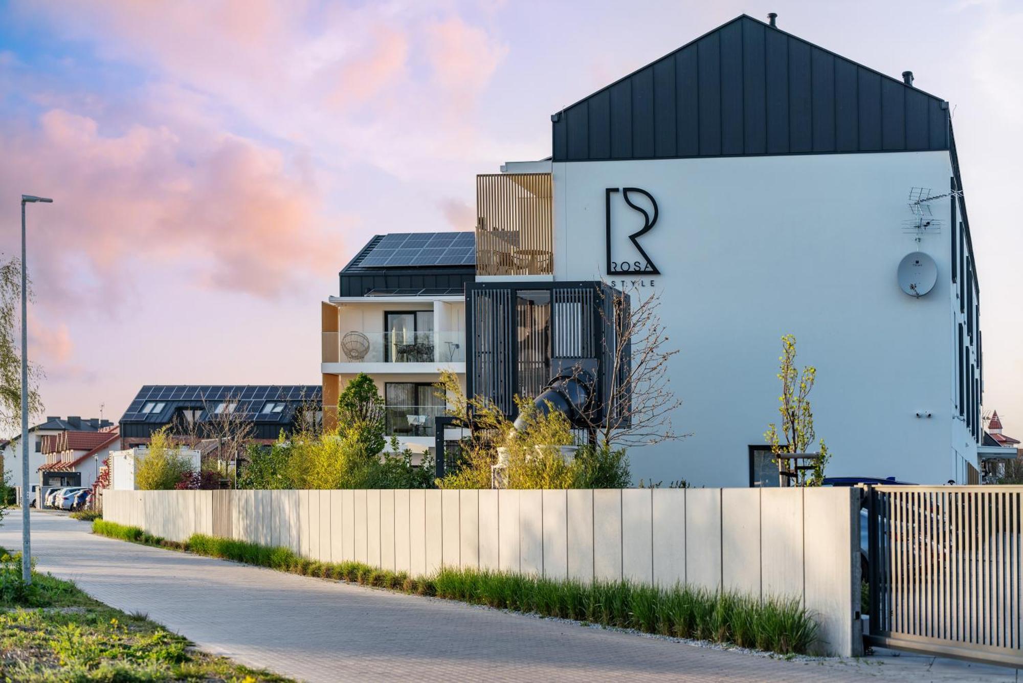 Rosa Style Aparthotel Rowy  Eksteriør bilde